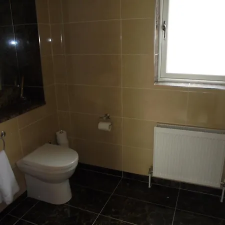 Cliff Haven * Derren