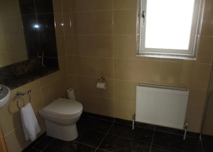 Cliff Haven * Derren