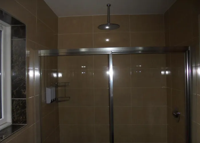 Cliff Haven אתר קמפינג Derren